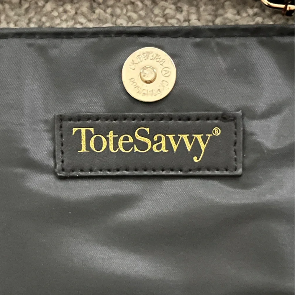 NWT Totesavvy Black Crossbody Diaper Bag with Changing Mat